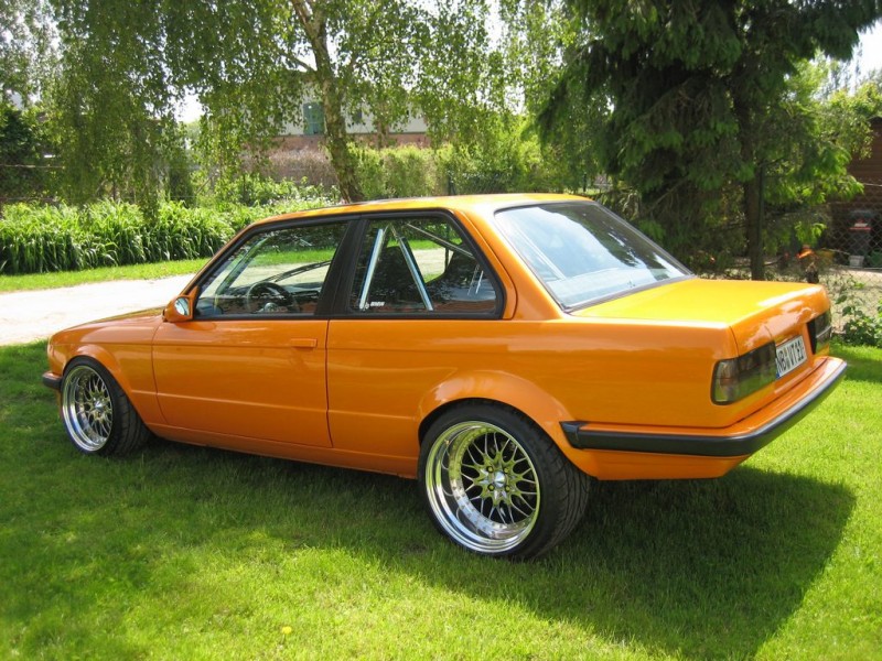 E30.jpg