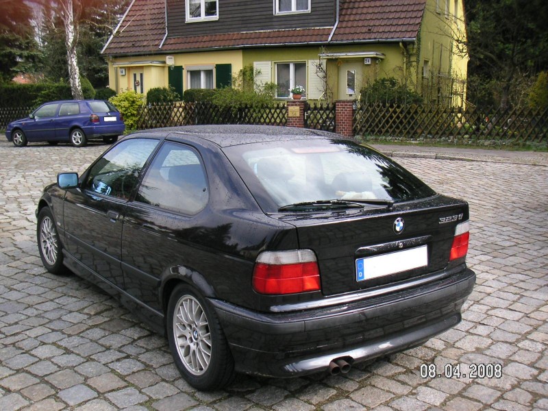 BMW_323ti_Compact.jpg