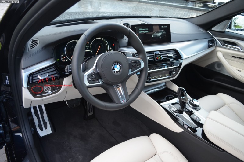 2017-BMW-M550i-G30-M-Performance-V8-13.jpg