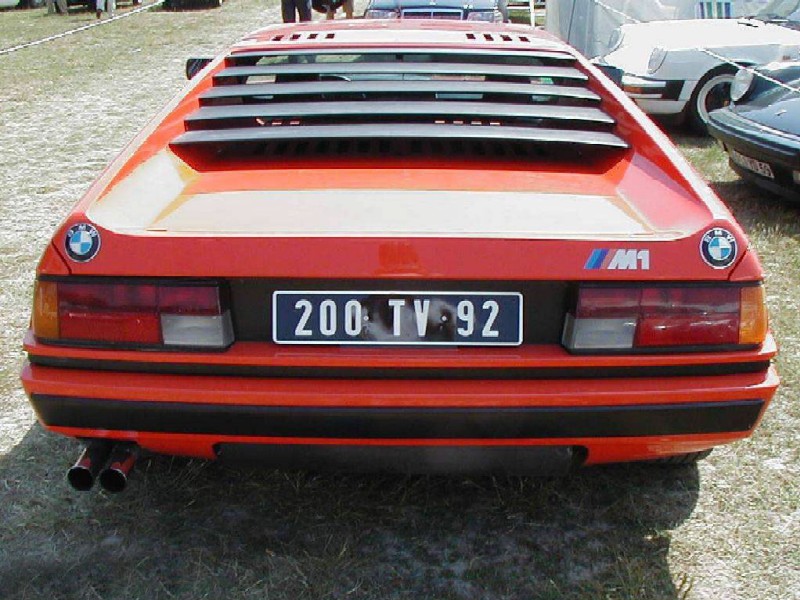 bmw_m1_18.jpg