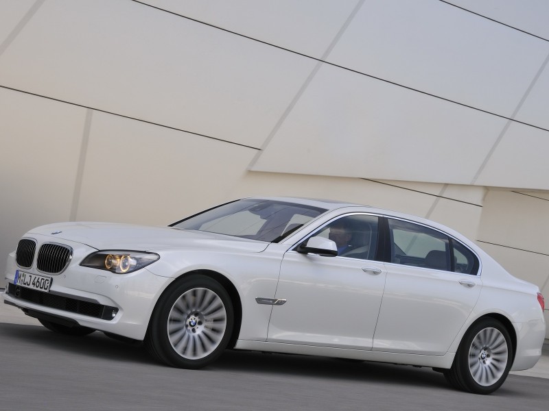 bmw-760li-14.jpg