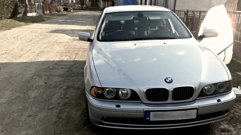 BMW_525iA_6.jpg