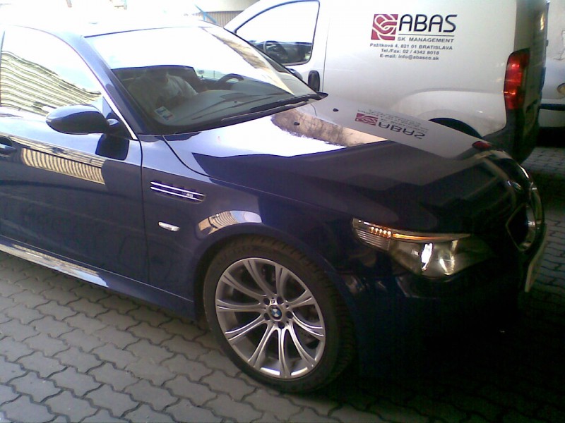 bmw m5,,.jpg