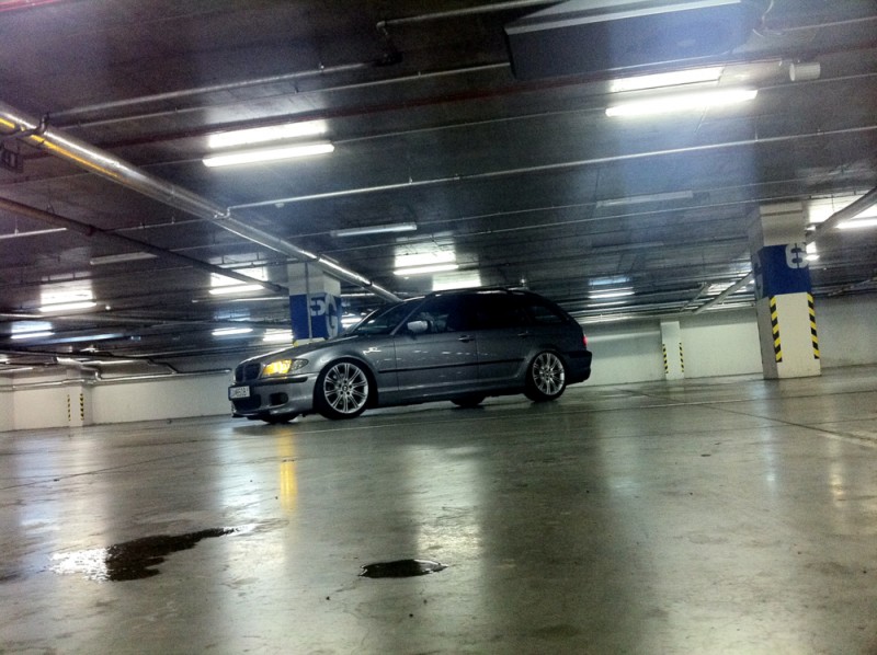 bmw44.jpg
