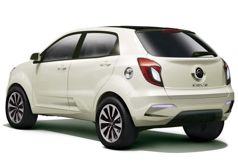 2011-ssangyong-kev2-concept-rear-angle-view.jpg