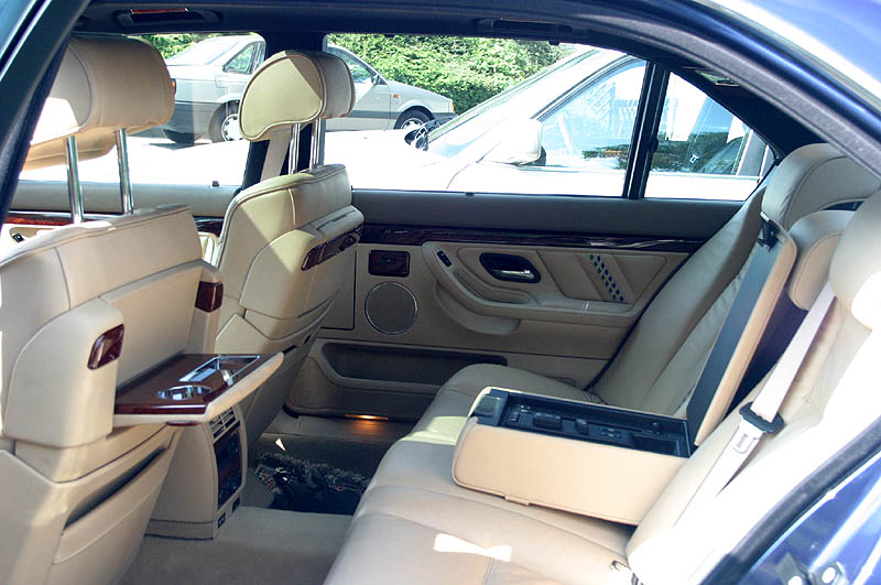 alpina_b12_6.0_01.jpg