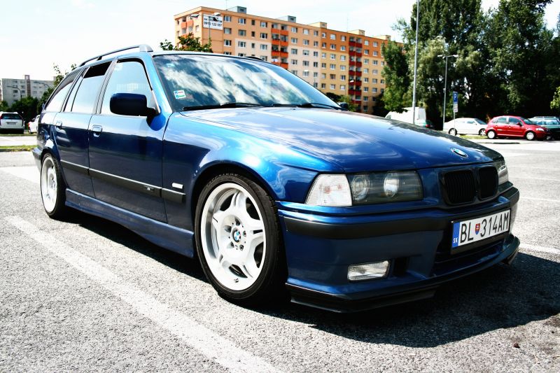 BMW_8.jpg