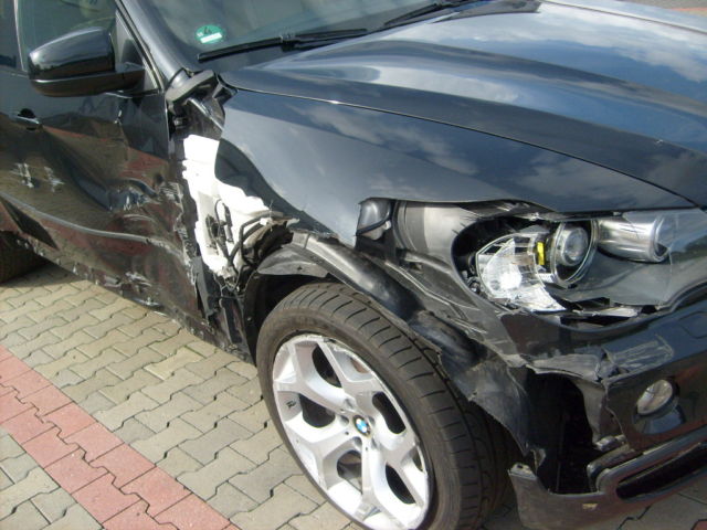 bmw2.jpg