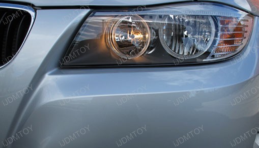 bmwe90lamp.jpg