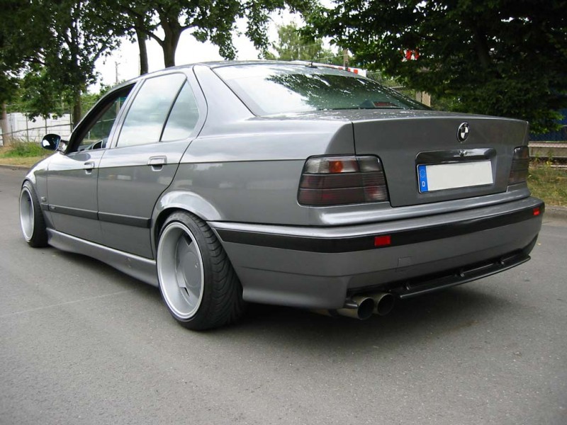 BMW3.jpg