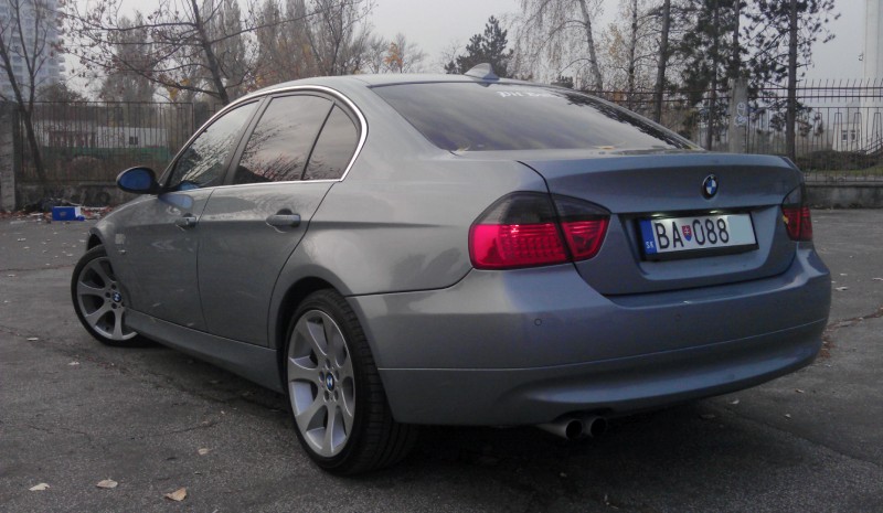 BMW3.jpg