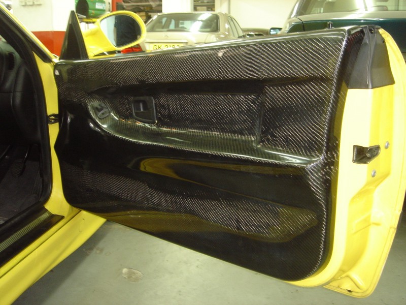 CLS carbon interior10.JPG
