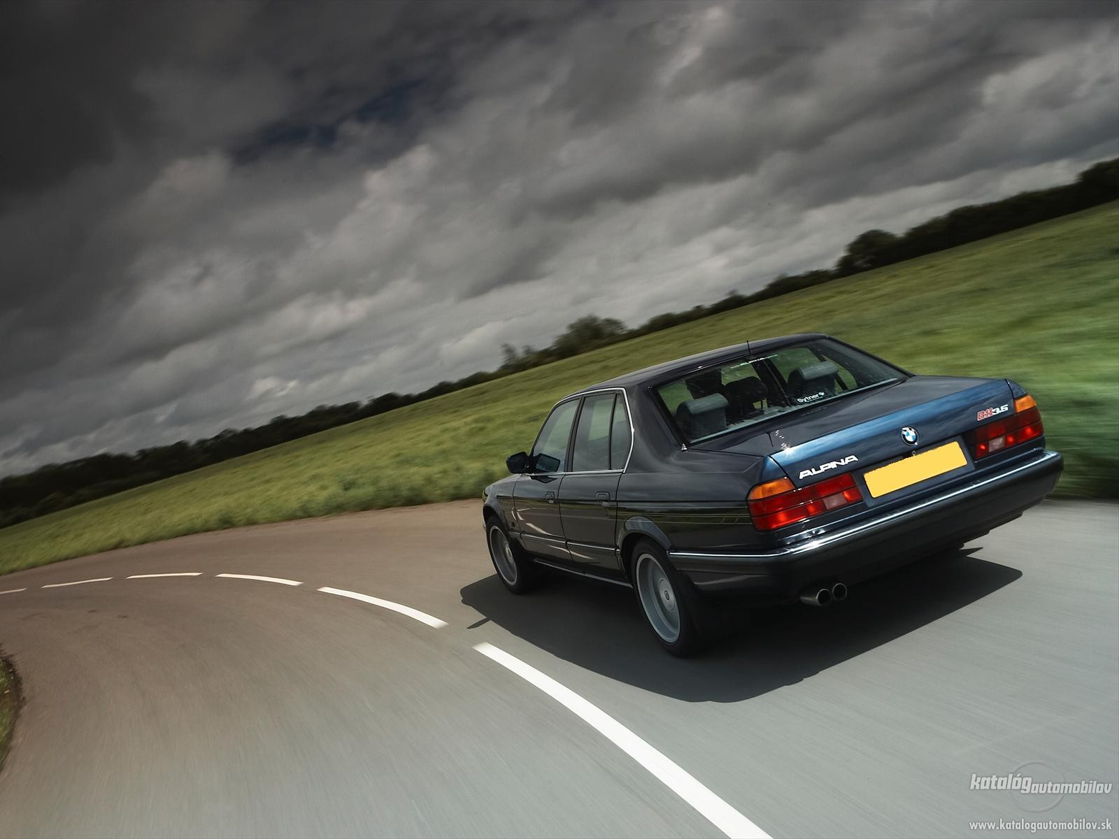 bmw-7-e32-750i-v8-2.jpg