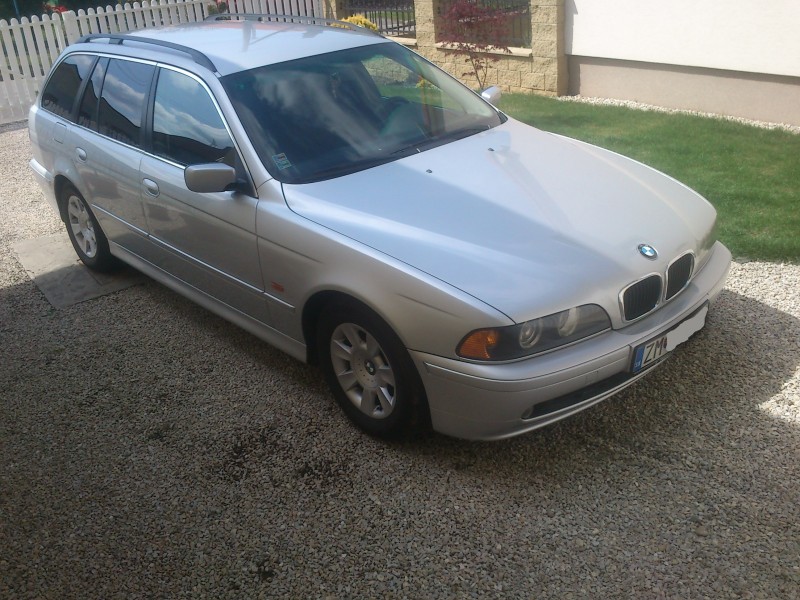 BMW_525D_2002.jpg