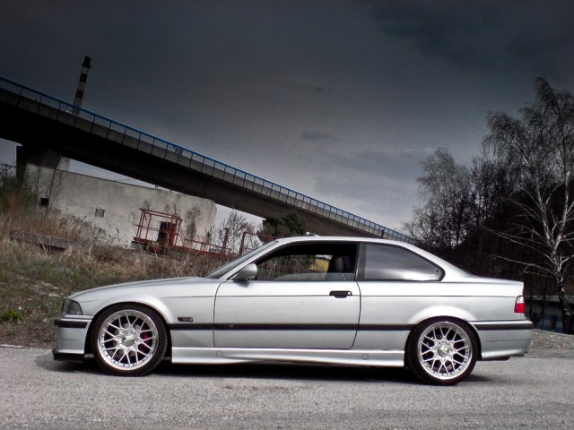 328i.jpg