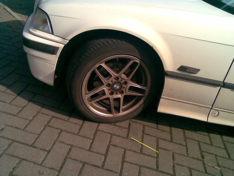bmw7.jpg