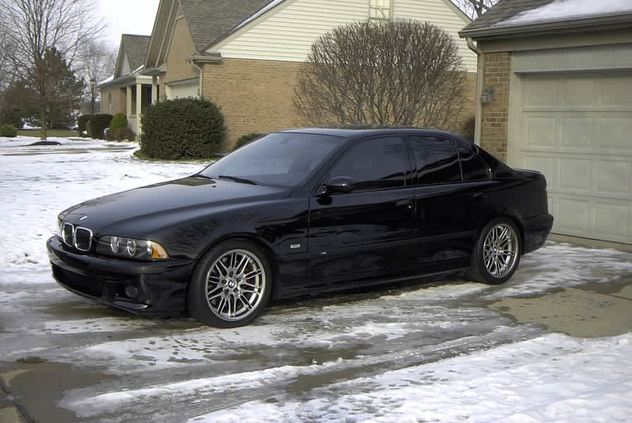 v8-bmw-m5.gif