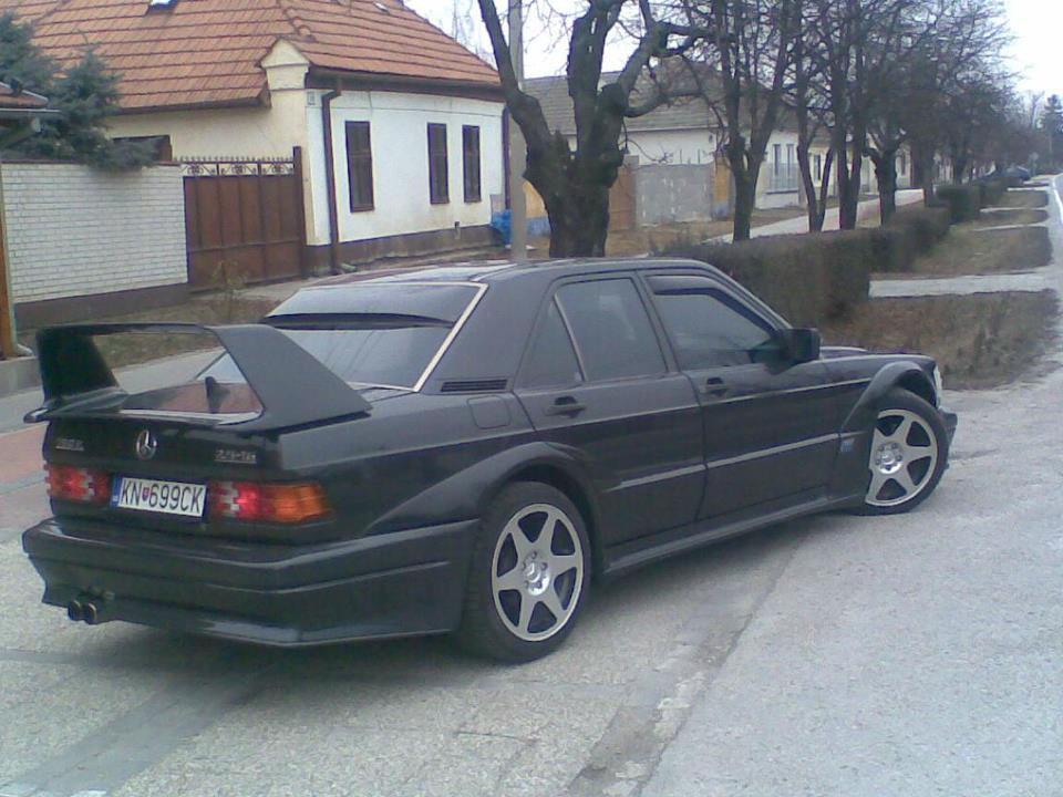 evo pred domom.jpg