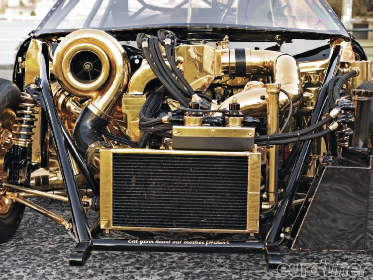 eurp-1202-05+2006-bmw-m3-csl+engine.jpg