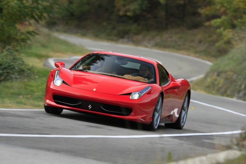automobily-ferrari-458-italia_10.JPG