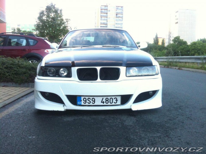 3-bmw-3-318is.jpg