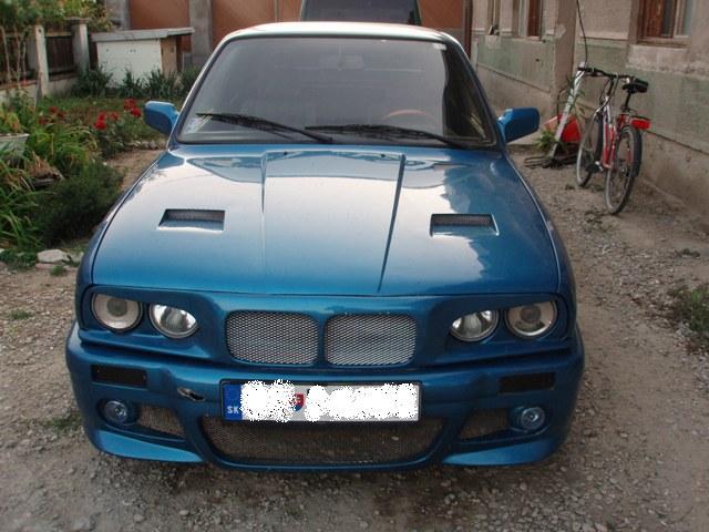 BMW 318 i E30 Tuzing 001.jpg