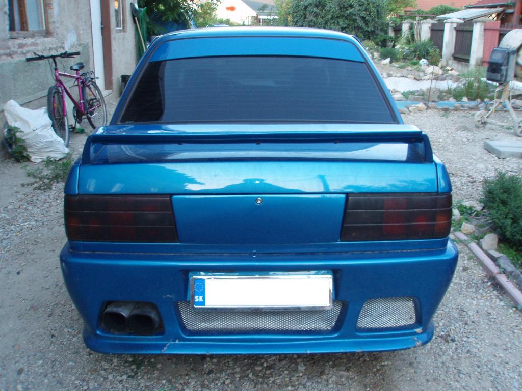 BMW 318 i E30 Tuzing 003.jpg