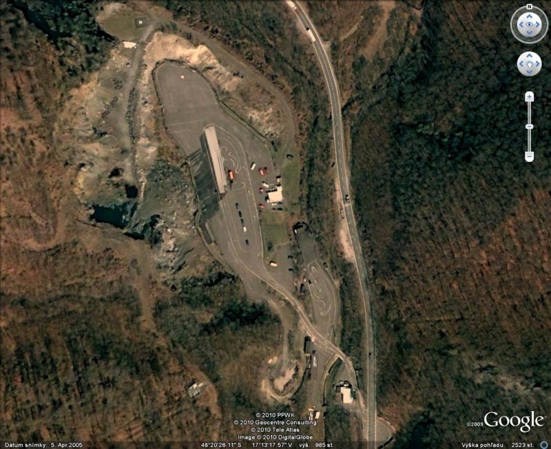 GoogleEarth_Imagepezinok (1).jpg