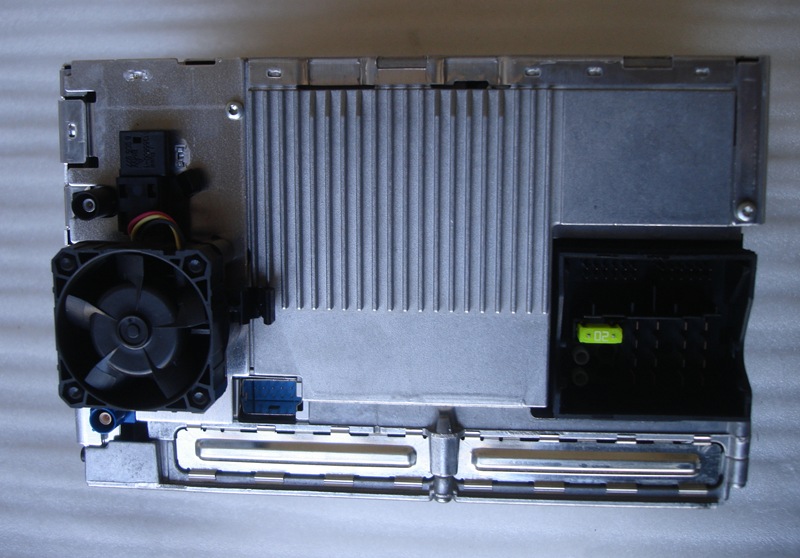 65836987692_lector_navegador_ccc_bmw_e90_b.JPG