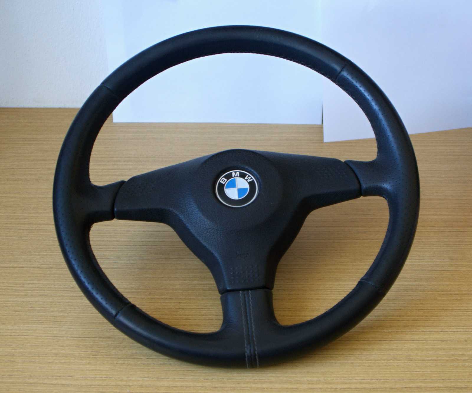 Volant 1.jpg