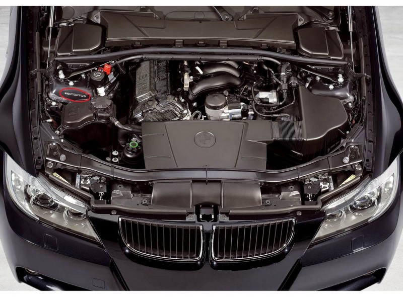320si_e90_engine_bay.jpg (391.44 KiB) 1235 zobrazení 320si_e90_engine_bay.jpg