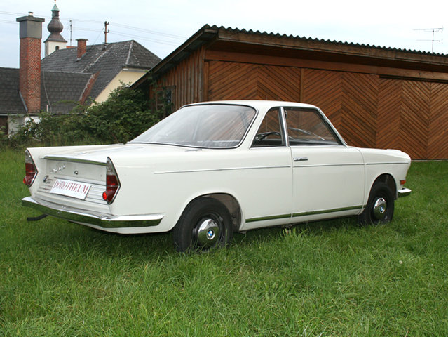 700 a.jpg