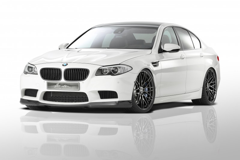 BMW M5 Spirit black seitliche Front.jpg