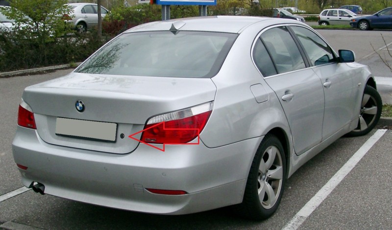 BMW_E60_rear_20080417.jpg