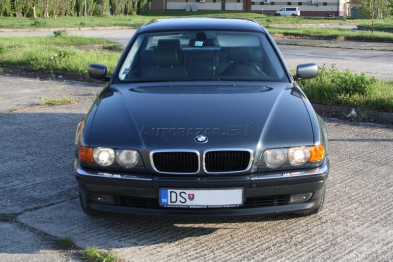 3446619_1.jpg