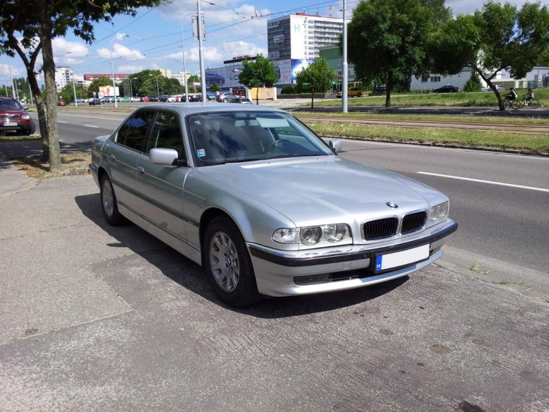 bmw.jpg