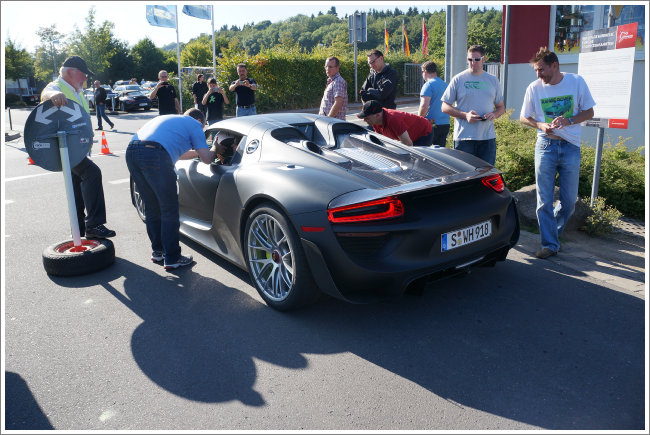 porsche 918 odzadu.jpg