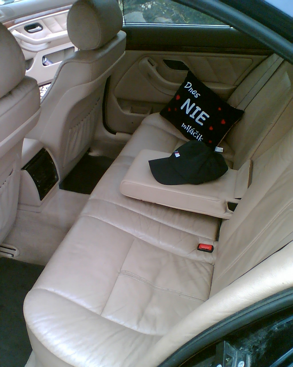 bmw05.jpg