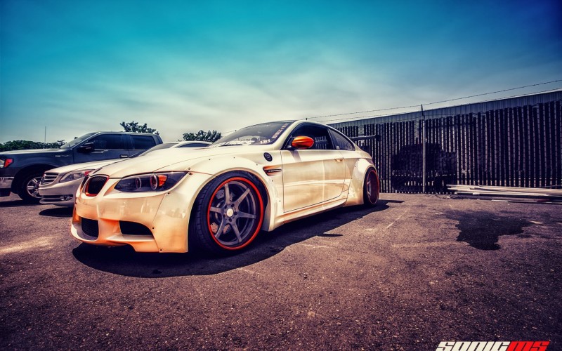 bmw-e92-m3-close-up-wallpaper-1680x1050.jpg