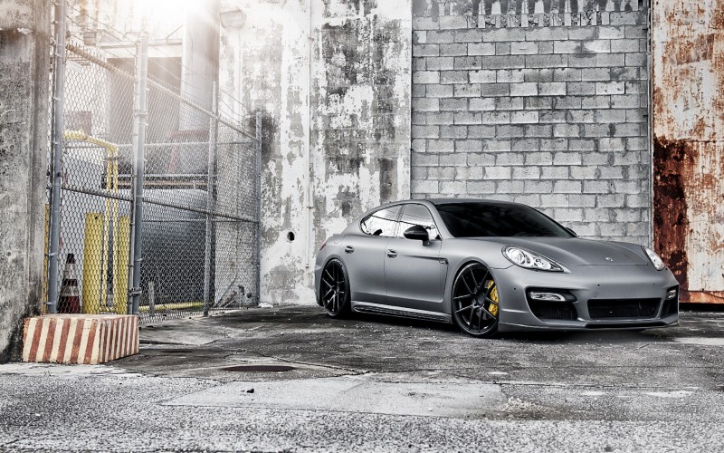 porsche-panorama-wallpaper-2560x1600.jpg