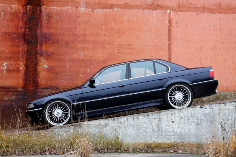 bmw_740ia_03.jpg