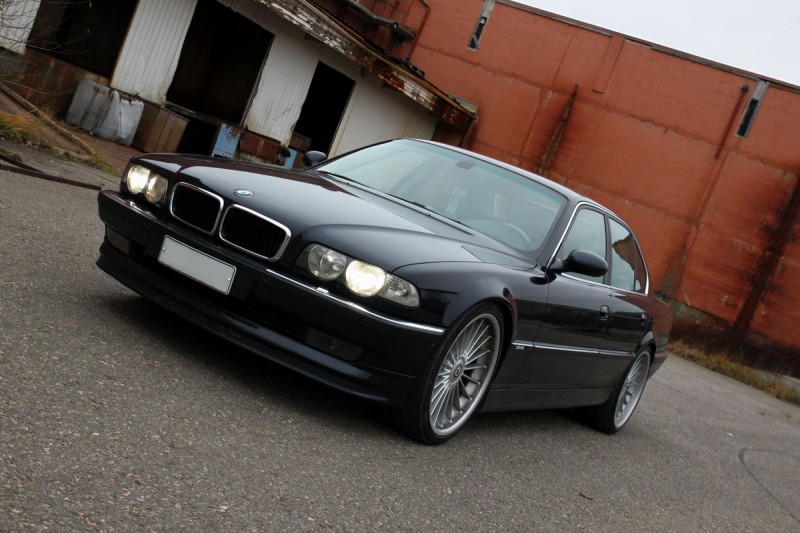 bmw_740ia_01.jpg