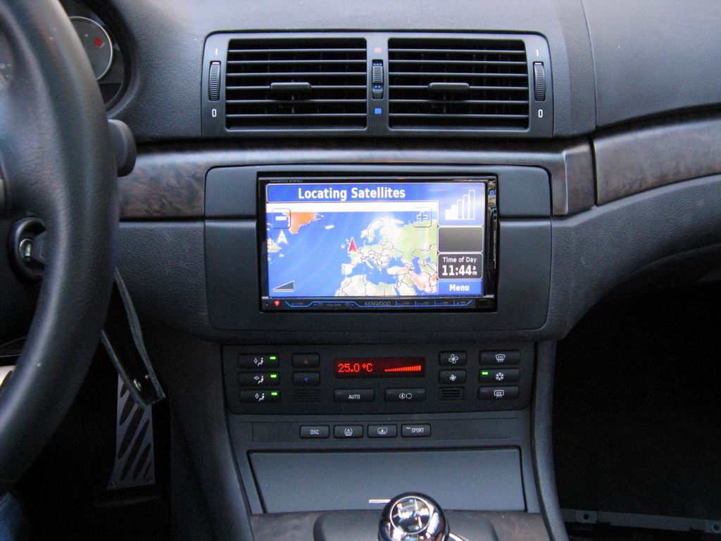 Resize-of-5-BMW-M3_E-46_-Car-Cinema-Navigation-Kenwood-DNX8220BT.jpg