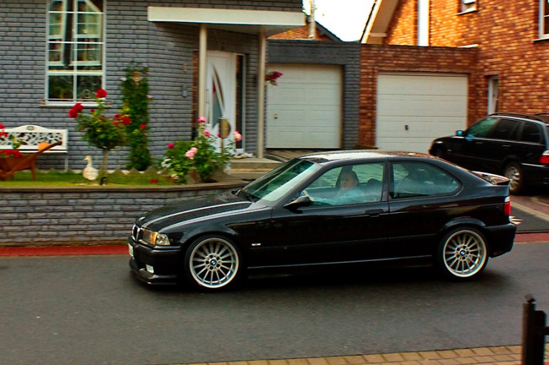 style32compact0h1v.jpg