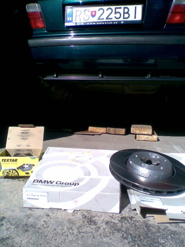 nové pr.brzdy,ešte vonku.jpg (232.45 KiB) 1932 zobrazení nové pr.brzdy,ešte vonku.jpg