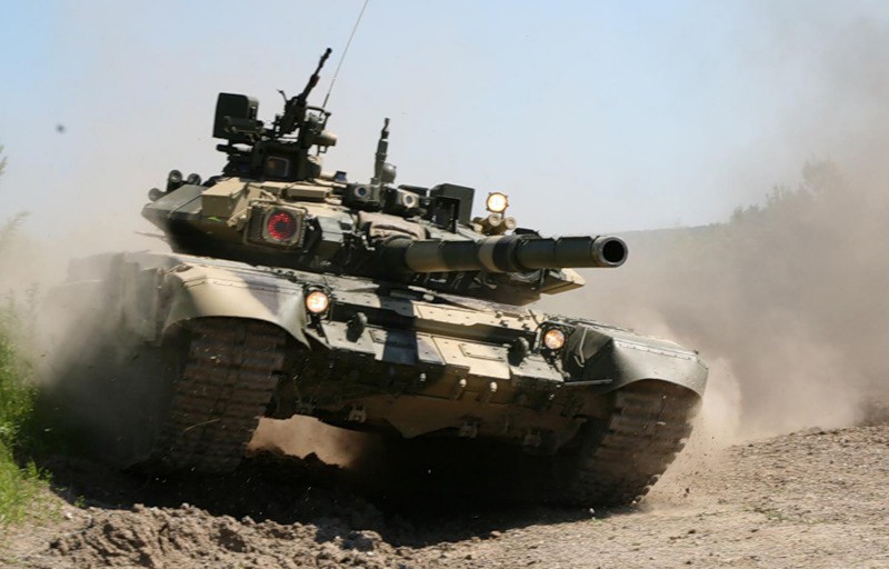 war_military_tanks_battles_t-90_russians_t90_russian_desktop_2100x1344_hd-wallpaper-769887.jpg