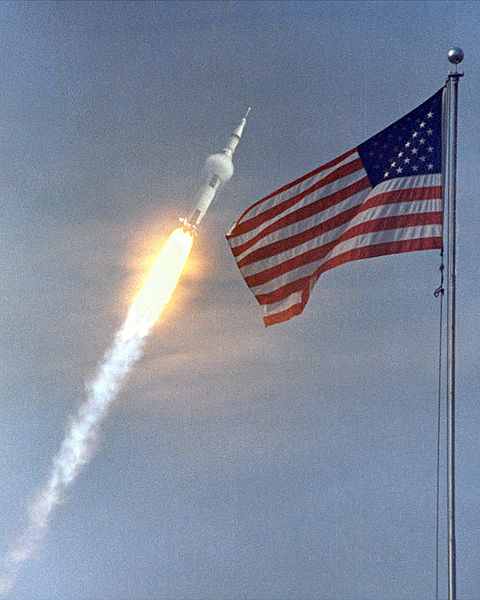 Apollo_11_launch.jpg