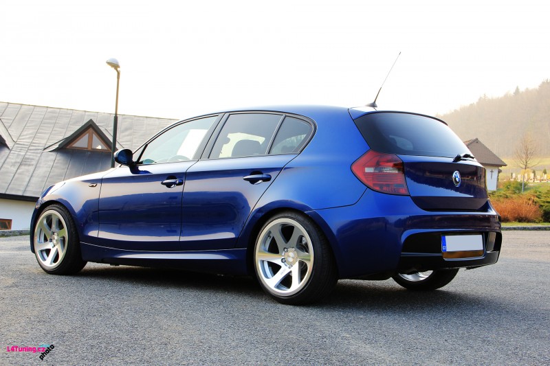 BMW_kostel.jpg