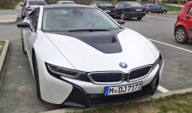 BMWi8_02.jpg