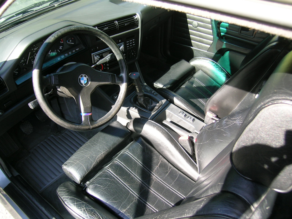 MJ 88ix front interior.JPG